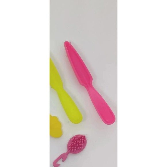 Vintage Barbie 1981 Magic Curl Brush Lot 3 Hair Brushes 1 Comb 1980s Doll Mattel - Picture 3 of 8